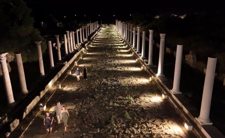 20 müze ve ören yeri gece ziyaretine açıldı
