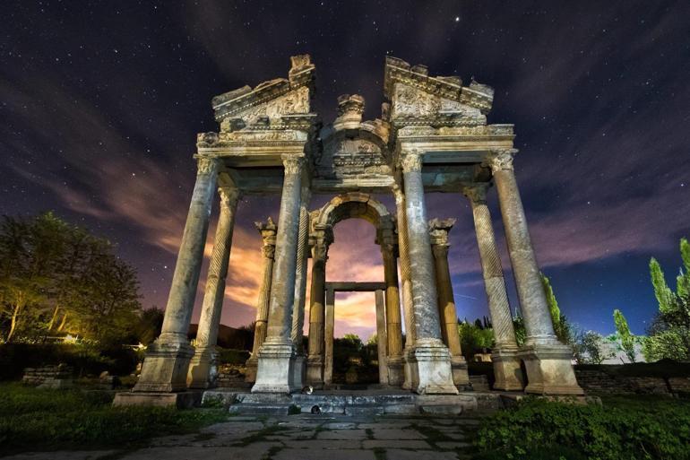 20 müze ve ören yeri gece ziyaretine açıldı
