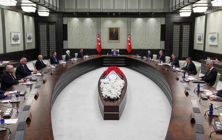 Cumhurbaşkanı Erdoğan: Ana muhalefet partisi içindeki tartışmaların hiçbiri bizi ilgilendirmiyor