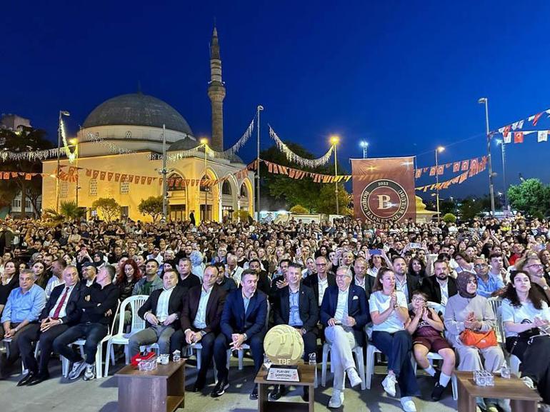 Parmos Bordo Basketbol’dan coşkulu şampiyonluk kutlaması