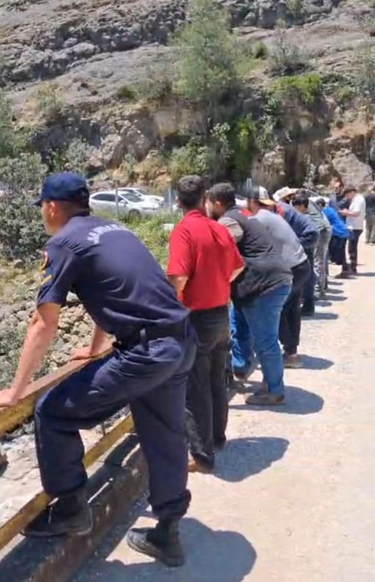 Serinlemek için girdiği çayda kaybolan Ömer, 3 gündür aranıyor