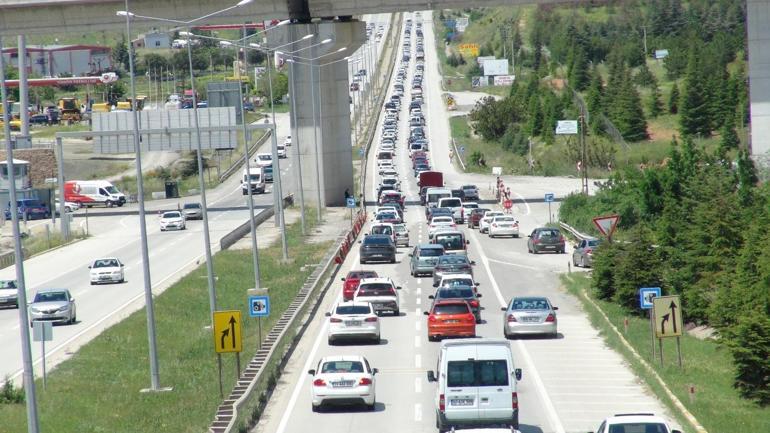 Kilit kavşak Kırıkkaleden bayram tatilinde 1,5 milyon araç geçti
