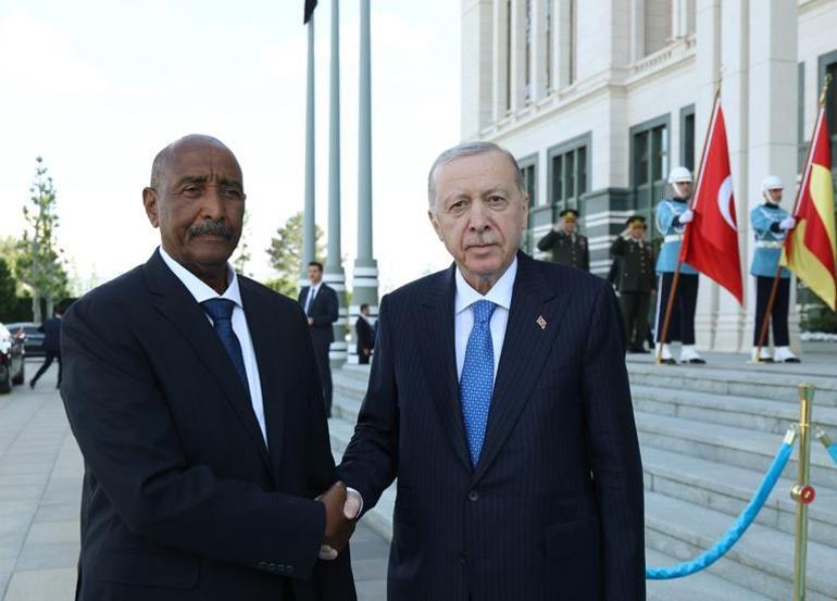 Cumhurbaşkanı Erdoğan, Sudan Egemenlik Konseyi Başkanı Burhan ile görüştü