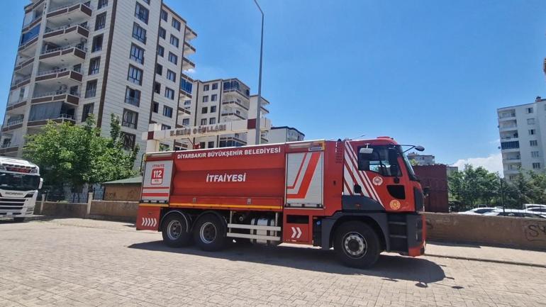 Evin çocuk odasında çıkan yangında 1 kişi dumandan etkilendi