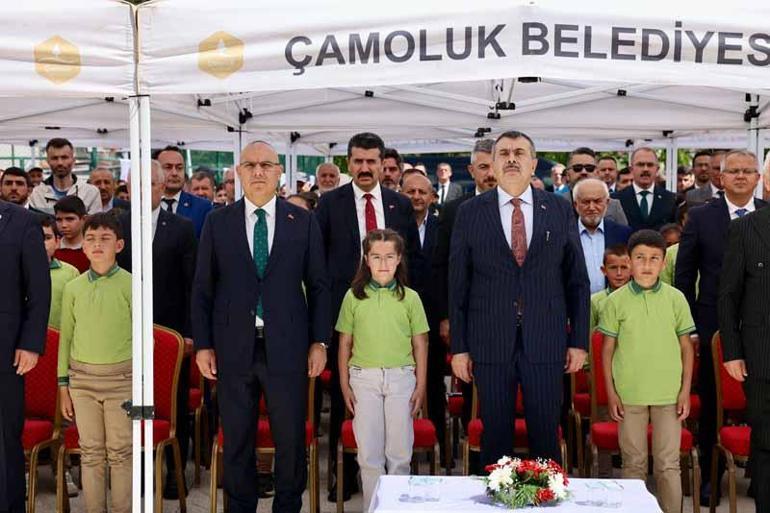 Bakan Tekin: Türkiyede eğitim öğretime yaptıklarımız devrim kabul ediliyor