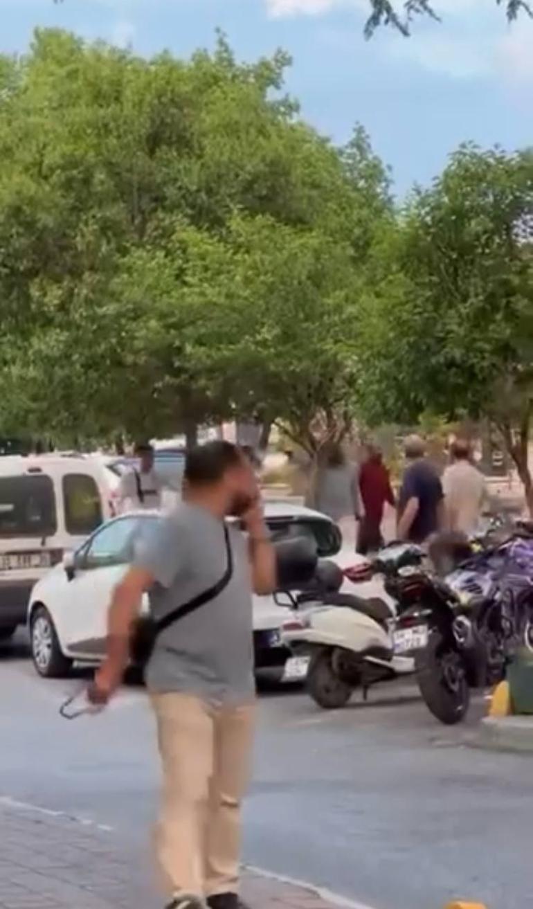 Fatih’te yabancı uyruklu kişilerin bıçaklı kavgası kamerada