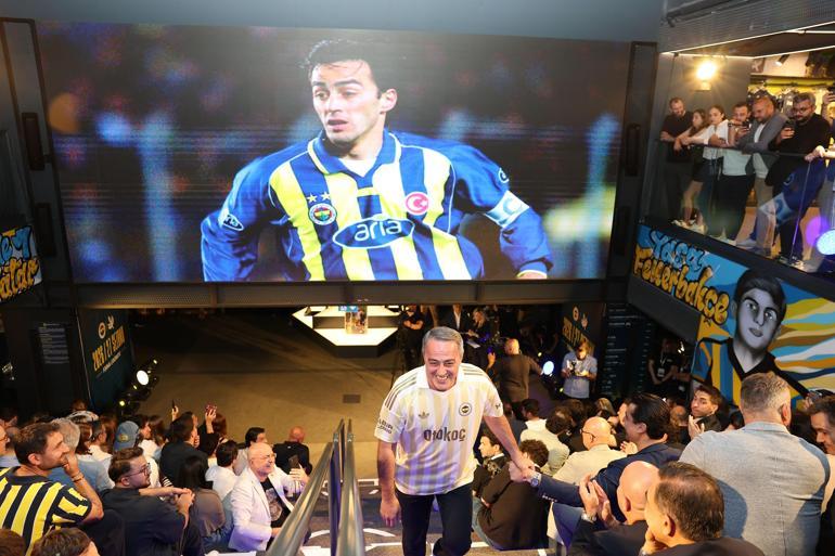Fenerbahçe, 120’nci yıla özel yeni sezon formalarını tanıttı