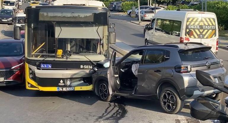 Küçükçekmecede motosikletliye çarpmamak için manevra yapan otomobil İETT otobüsüne çarptı