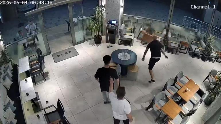 Avcılarda baristaya sarkıntılık iddiası; kafeyi dağıtıp çalışana saldırdı: Kafamda cam parçaları vardı