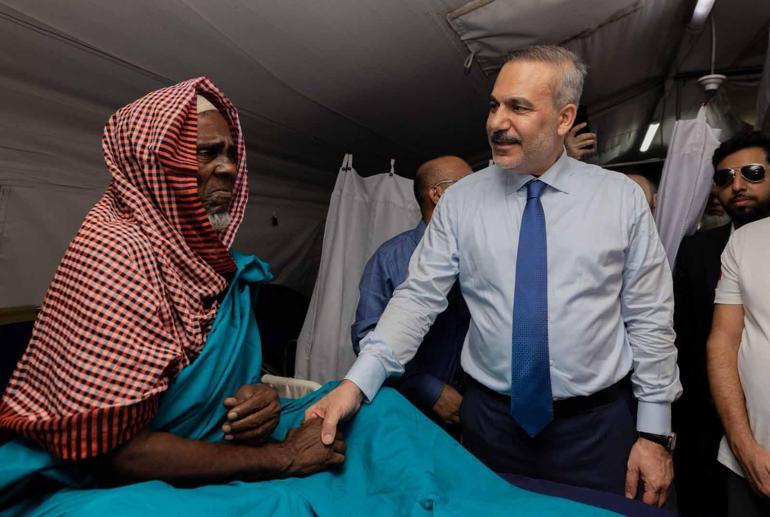 Dışişleri Bakanı Fidan, Bangladeşte mülteci kamplarını ziyaret etti
