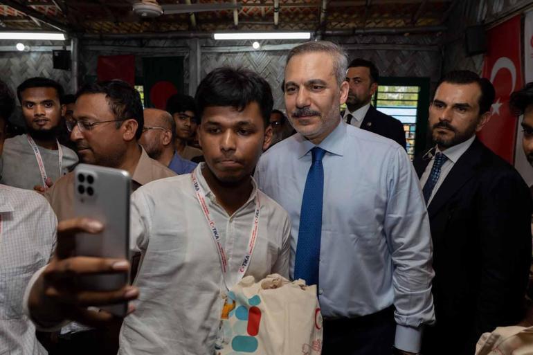 Dışişleri Bakanı Fidan, Bangladeşte mülteci kamplarını ziyaret etti