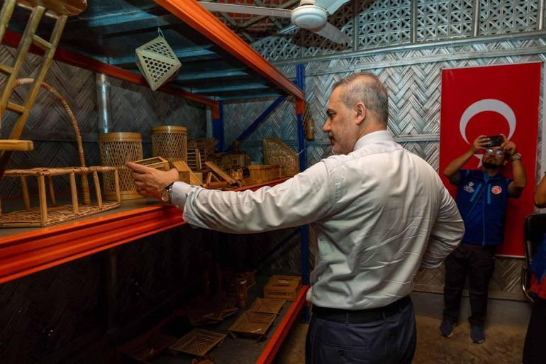 Dışişleri Bakanı Fidan, Bangladeşte mülteci kamplarını ziyaret etti