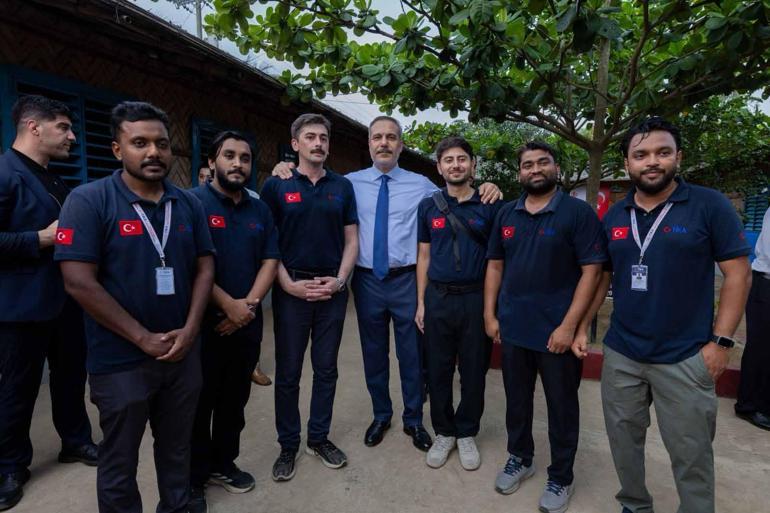 Dışişleri Bakanı Fidan, Bangladeşte mülteci kamplarını ziyaret etti