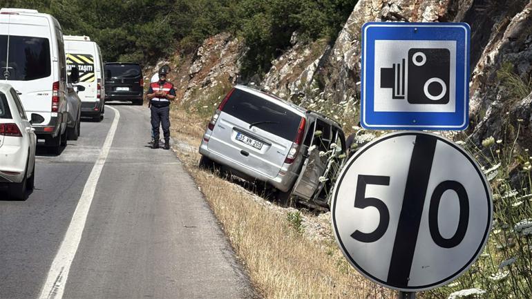 Bodrum’da otomobil ile minibüs çarpıştı: 6 yaralı