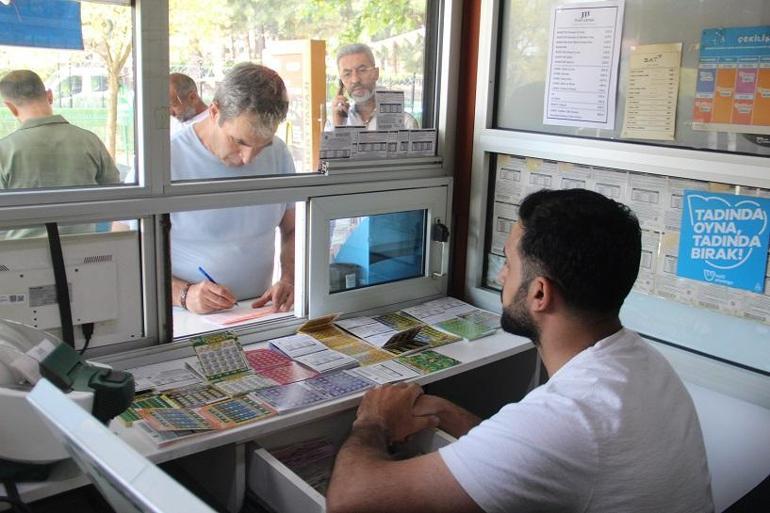 Süper Lotoda rekor ikramiye 1 milyar TL’ye yaklaştı