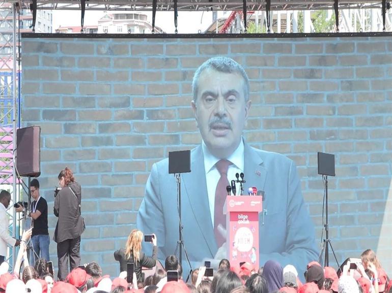 Bakan Göktaş: Bu ülkenin geleceğini, kurduğunuz hayaller şekillendirecek