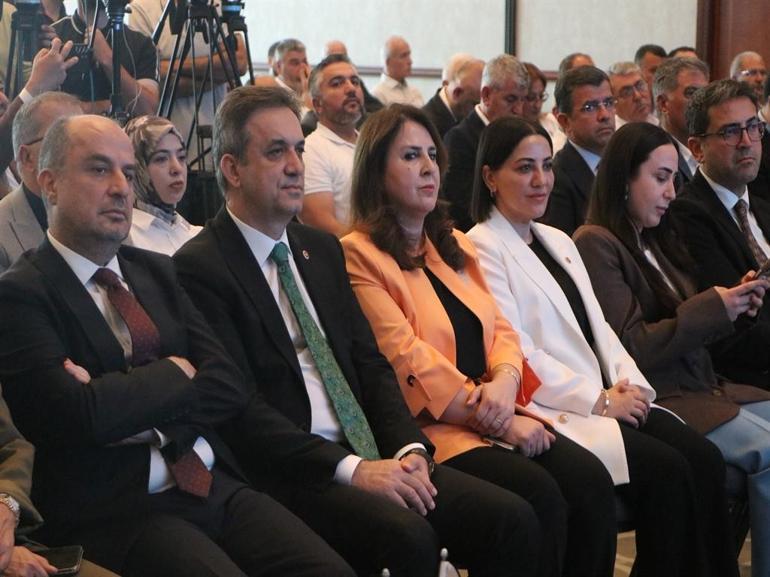 AK Parti Genel Başkan Yardımcısı Yazıcı: Yeni anayasa referandumla hayat bulacak