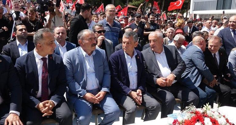 Özgür Özel: Gerekirse bu başı vereceğim ama baş eğmeyeceğim