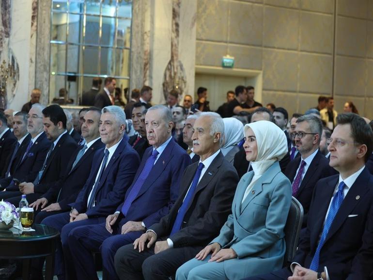 Cumhurbaşkanı Erdoğan: Hizmet ihracatımız 2002 yılındaki 14 milyar dolardan geçen yıl 122,6 milyar dolara ulaştı