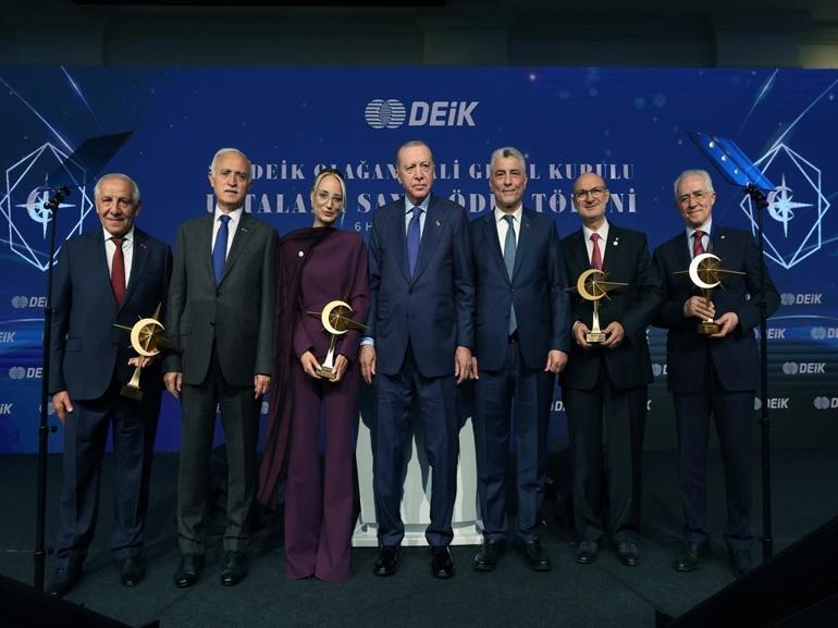 Cumhurbaşkanı Erdoğan: Hizmet ihracatımız 2002 yılındaki 14 milyar dolardan geçen yıl 122,6 milyar dolara ulaştı