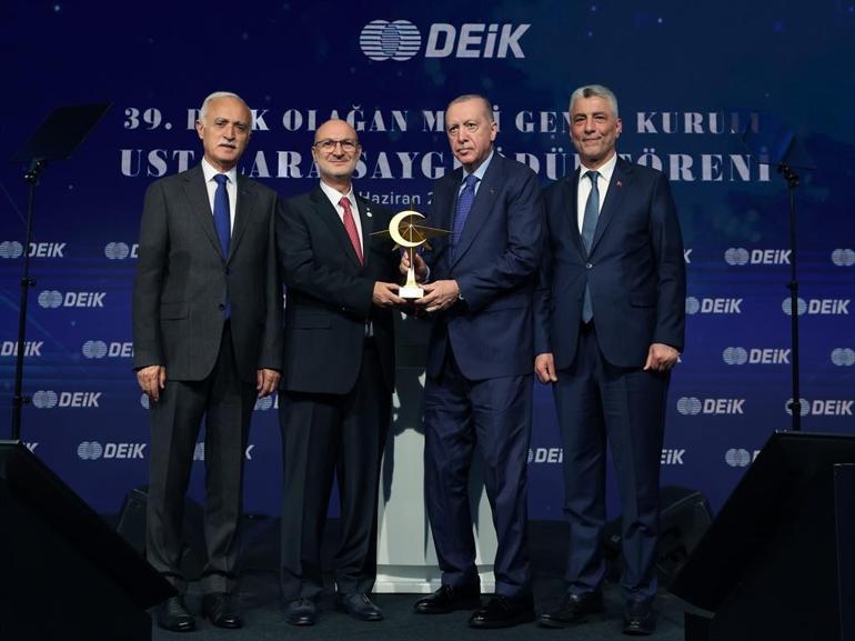 Cumhurbaşkanı Erdoğan: Hizmet ihracatımız 2002 yılındaki 14 milyar dolardan geçen yıl 122,6 milyar dolara ulaştı