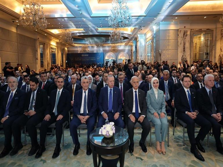 Cumhurbaşkanı Erdoğan: Hizmet ihracatımız 2002 yılındaki 14 milyar dolardan geçen yıl 122,6 milyar dolara ulaştı