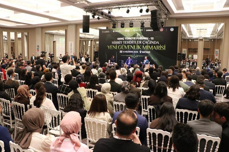 İbrahim Kalın ve Bilal Erdoğan, 12nci Genç Türkiye Forumu’na katıldı