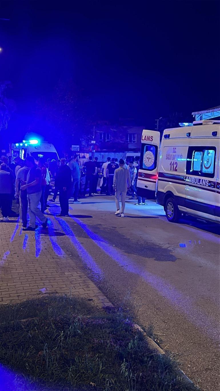 Osmaniye’de iki otomobil çarpıştı; 3 yaralı