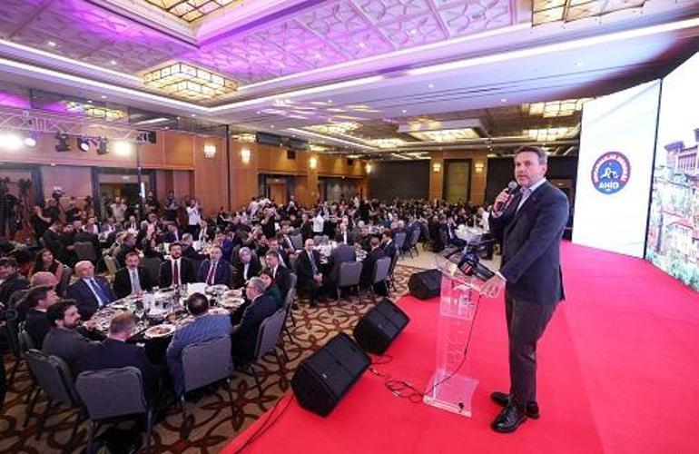 Bakan Bayraktar: Türkiye ve dünyada petrol ve doğal gaz arayarak enerjideki bağımsızlık hikayesini yazacağız
