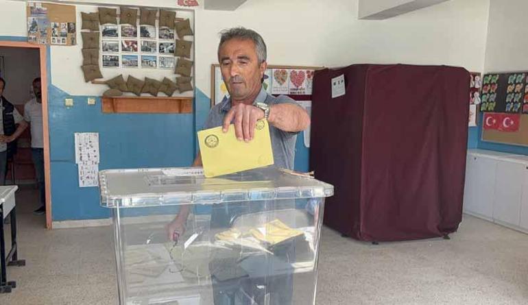 Tokat’ta 4 beldede 5 bin 682 seçmen sandık başında