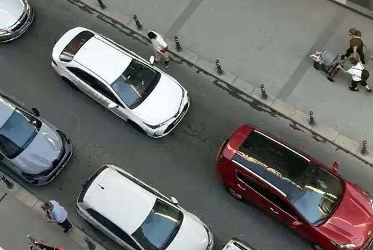 Avcılarda kazaya neden olan sürücüye tepki; otomobile yumruk attılar