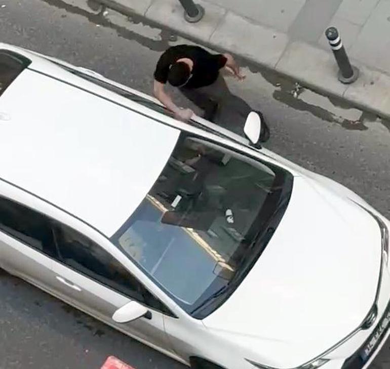 Avcılarda kazaya neden olan sürücüye tepki; otomobile yumruk attılar