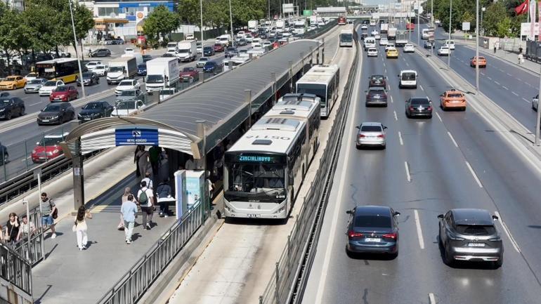 Beylikdüzünde metrobüste yan bakma kavgası: 1 ölü