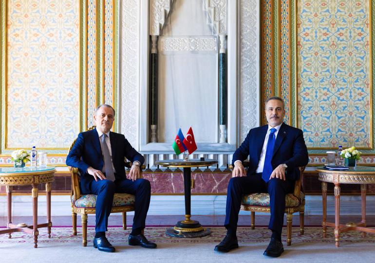 Türkiye-Azerbaycan-Gürcistan Üçlü Dışişleri Bakanları Toplantısı İstanbulda başladı