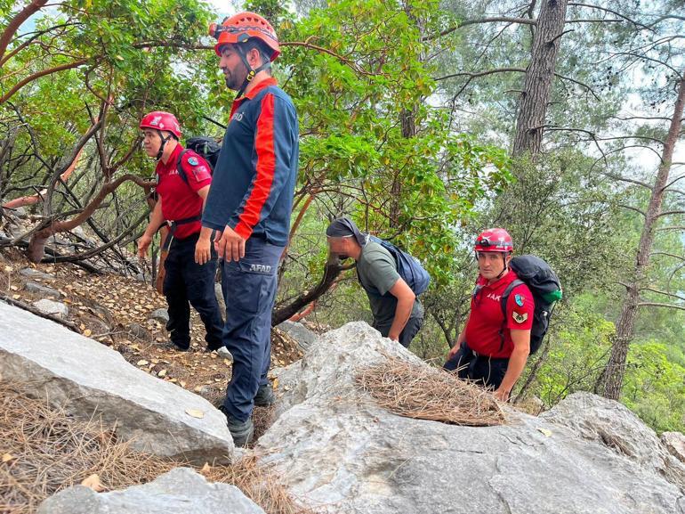 Dağda kaybolan 2 arkadaş, 10 saatlik operasyonla bulunup, kurtarıldı