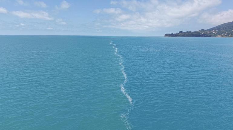 Karadenizde turkuaz ve mavi bir arada