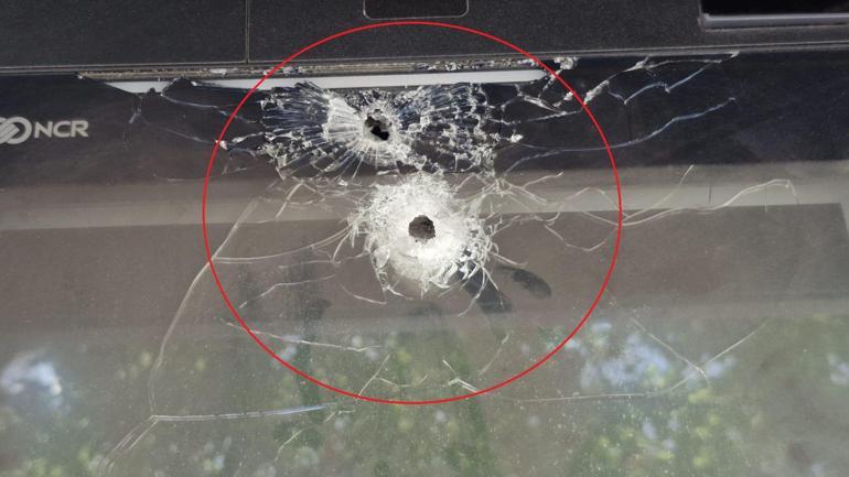 Diyarbakır’da bir bankaya ait 2 ATM kurşunlandı