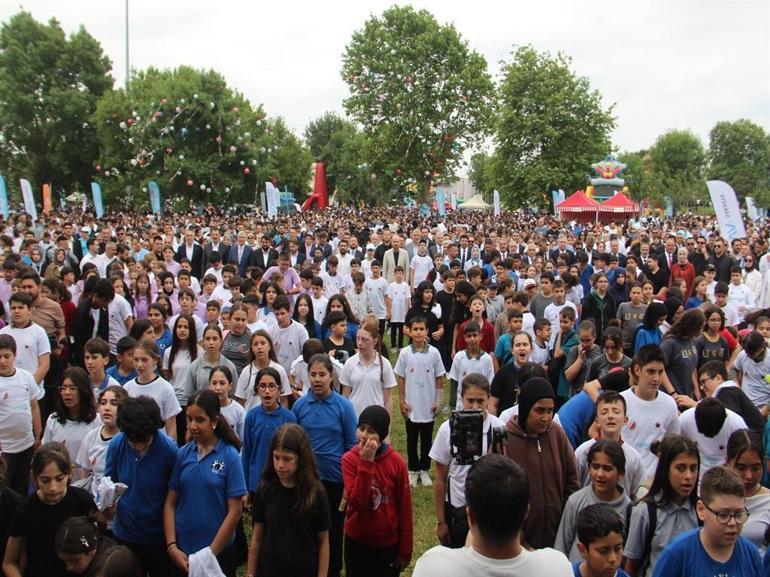 Bilal Erdoğan: Çocuklar dijital bağımlılığın esiri olmak zorunda değil