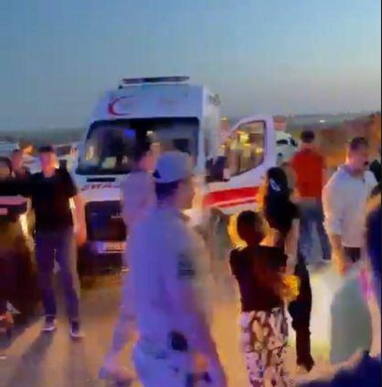 Minibüs ile çarpışan motosikletin sürücüsü öldü, 4 kişi yaralandı