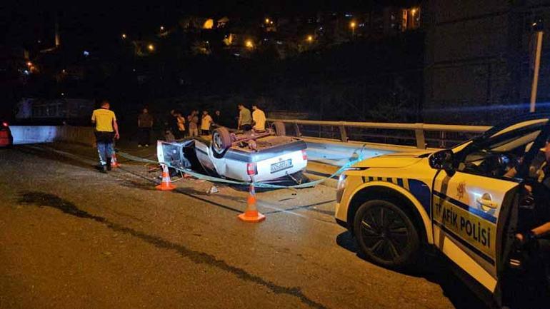Otomobil, beton bariyere ve otomobile çarpıp takla attı: 1 yaralı