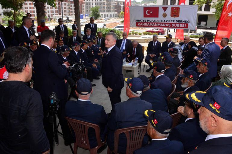 Bakan Güler, Kahramanmaraşta birlikleri denetledi