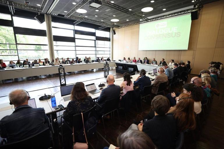 Bakan Kurum, Bonn’da COP31 diplomasisini sürdürdü