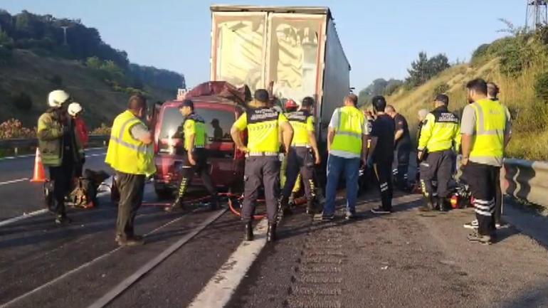 Çekmeköy Kuzey Marmara Otoyolunda kaza; 1i bebek 3 kişi hayatını kaybetti