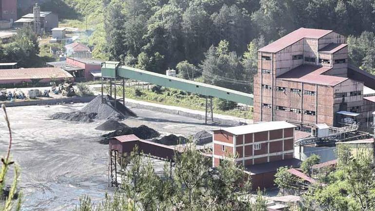 Maden ocağında çıkan yangın 6 gündür sürüyor