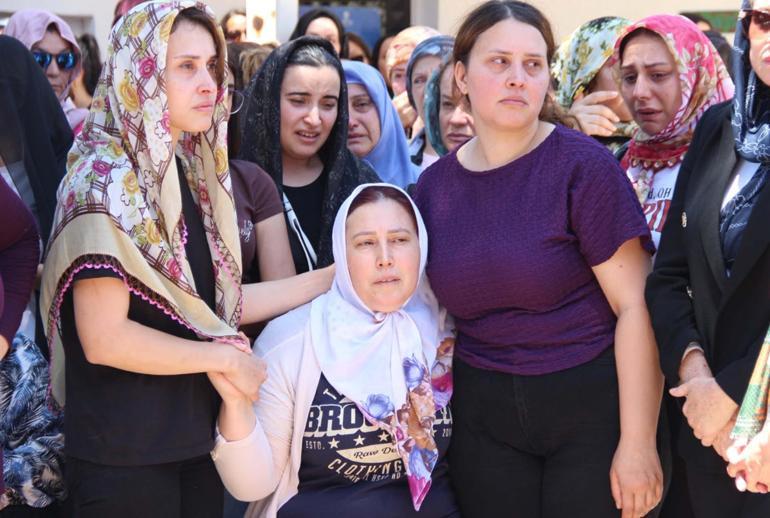 Irmak öğretmen, İzmirde son yolculuğuna uğurlandı