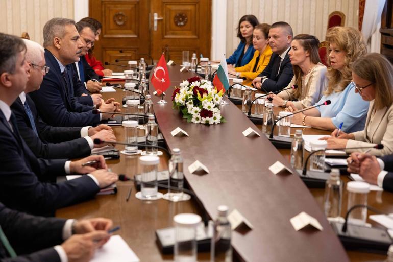 Dışişleri Bakanı Fidan, Bulgaristan Cumhurbaşkanı Yotova tarafından kabul edildi