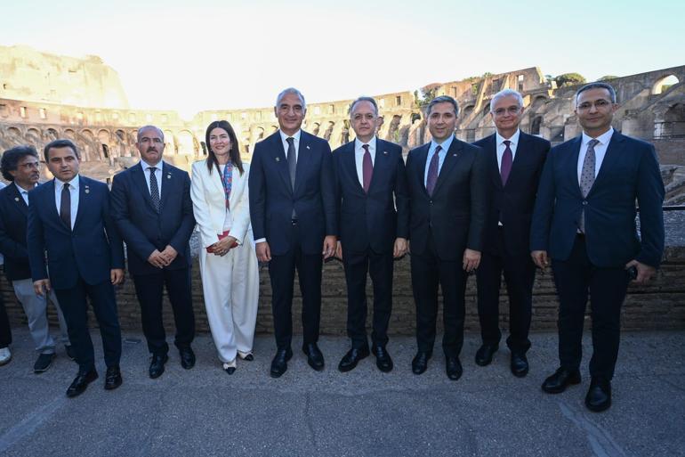İtalya Kültür Bakanı Giuli: Türkiye küresel bir referans noktasıdır
