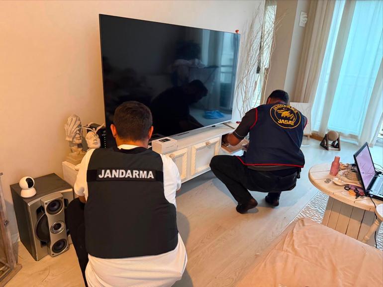 MİT kredi kartı şebekesini çökertti: 3 gözaltı
