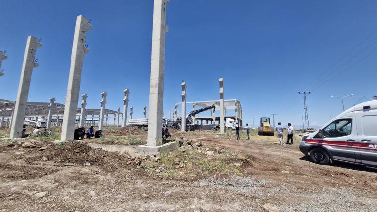 Fabrika inşaatında beton blok, işçilerin üzerine düştü: 1 ölü, 1 yaralı