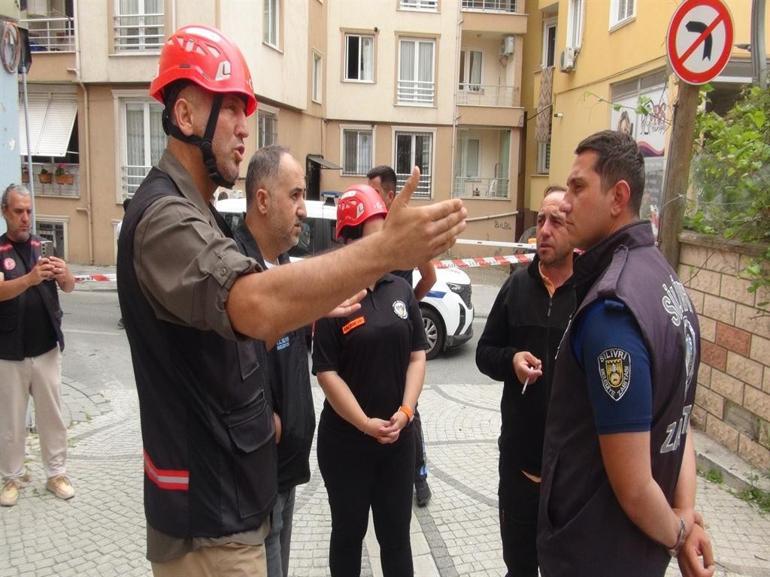 Silivride fırtına; metruk binanın duvarı evin üzerine çöktü